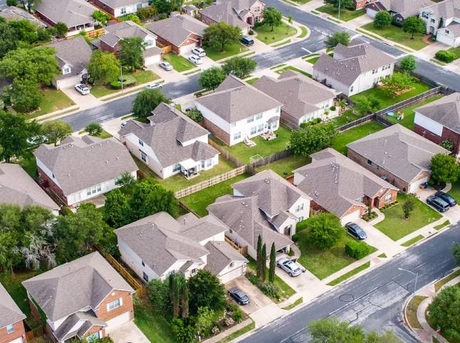 aerial-view-of-homes-in-youngstown-oh