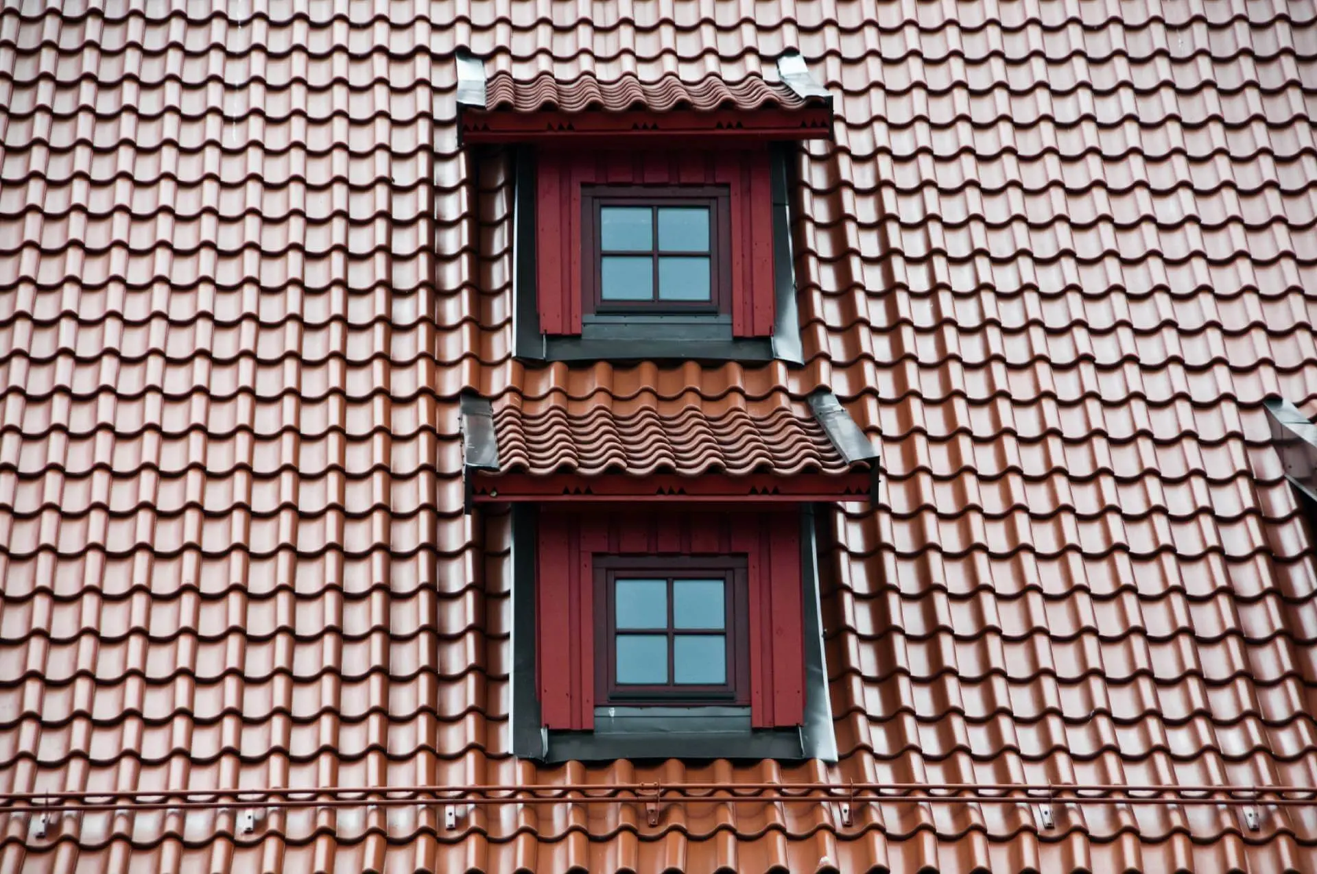 mcadenville-nc-close-up-of-roof-on-home