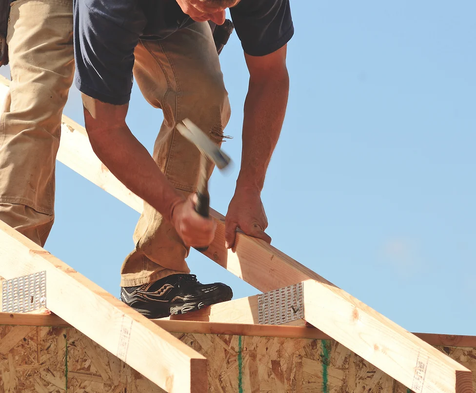roofer-handling-wood