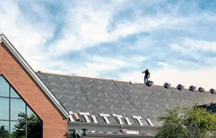 roofer-on-roof3