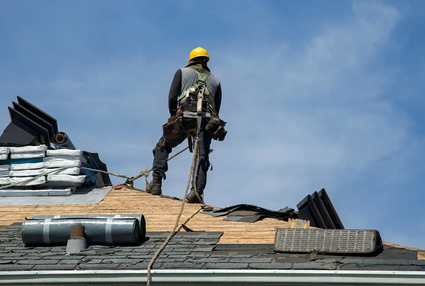 Roof Replacement vs. Repair: Making the Right Financial Decision